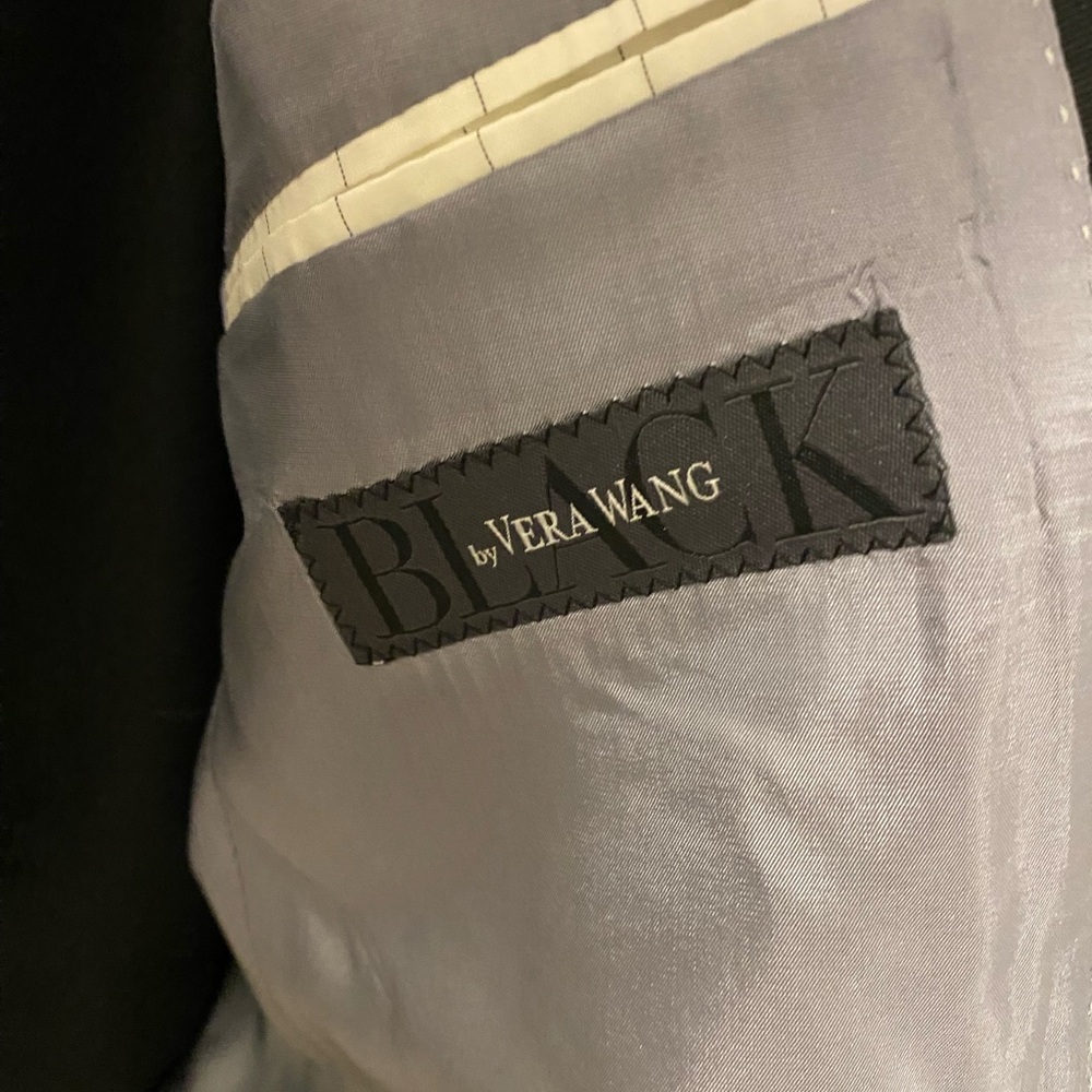 Classic Black Men's Vera Wang Tux - Picture 2 of 3